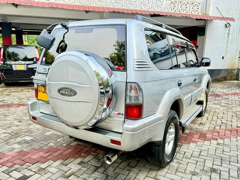 Toyota Land Cruiser Prado TZ 95 2001