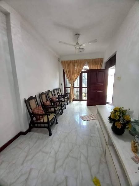 SEMI FURNISHED House for rent in dehiwala
