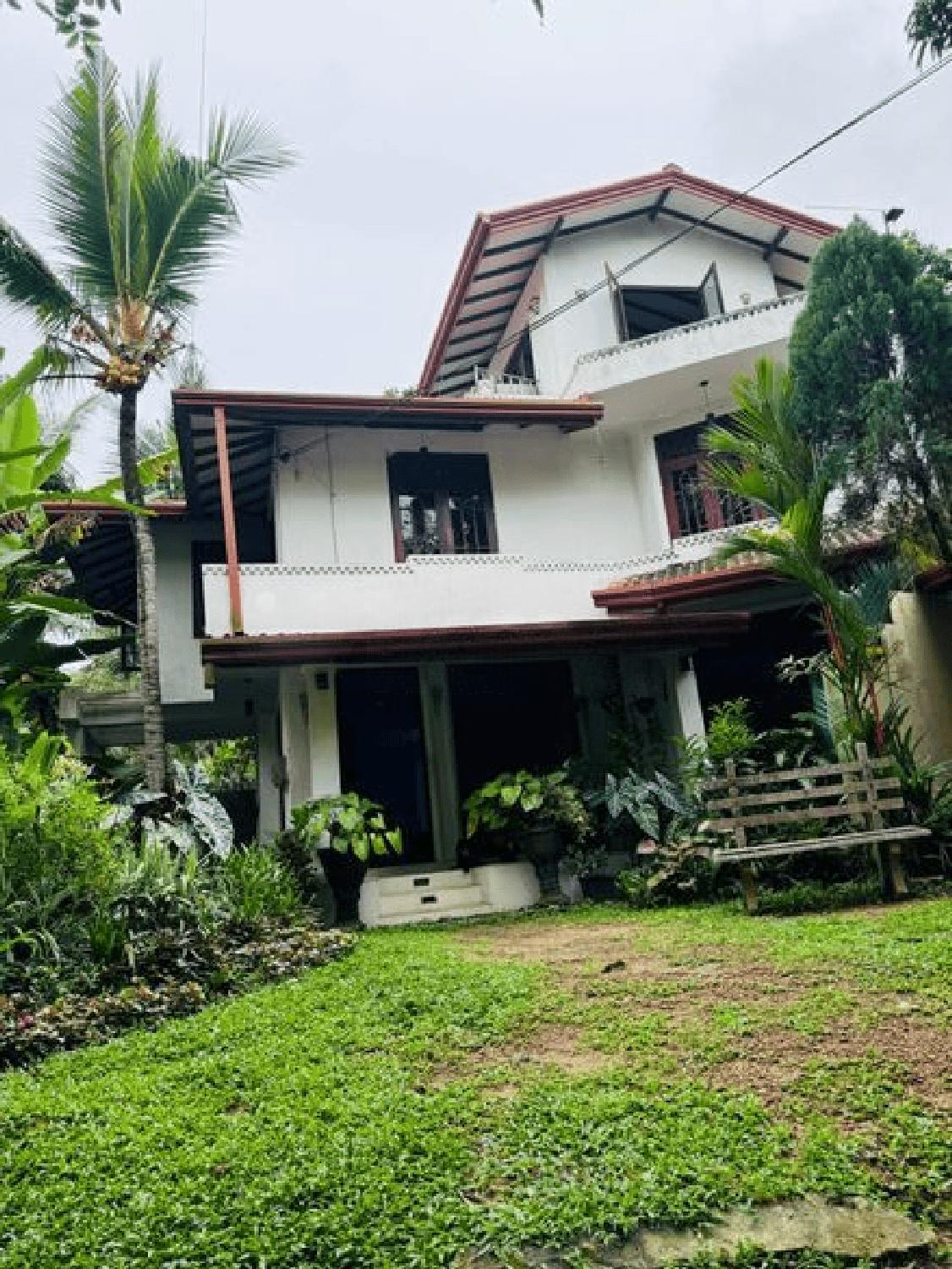 කිරිබත්ගො කවුදඩ මහරහංදියට නුදුරින් අගනා තෙමහල් නිවසක් විකිණීමට