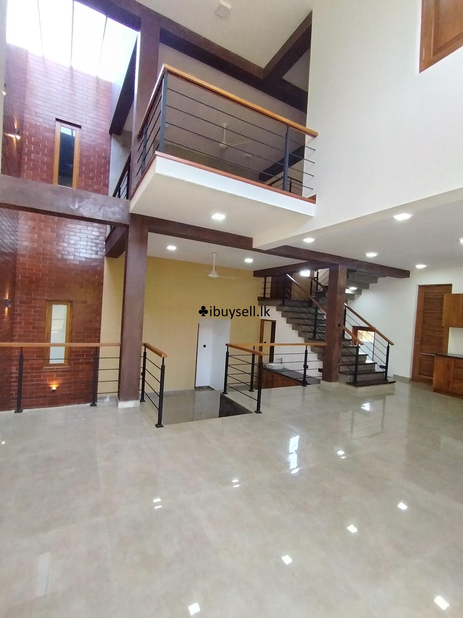 Luxurious Brand new House  For Sale in Kottawa