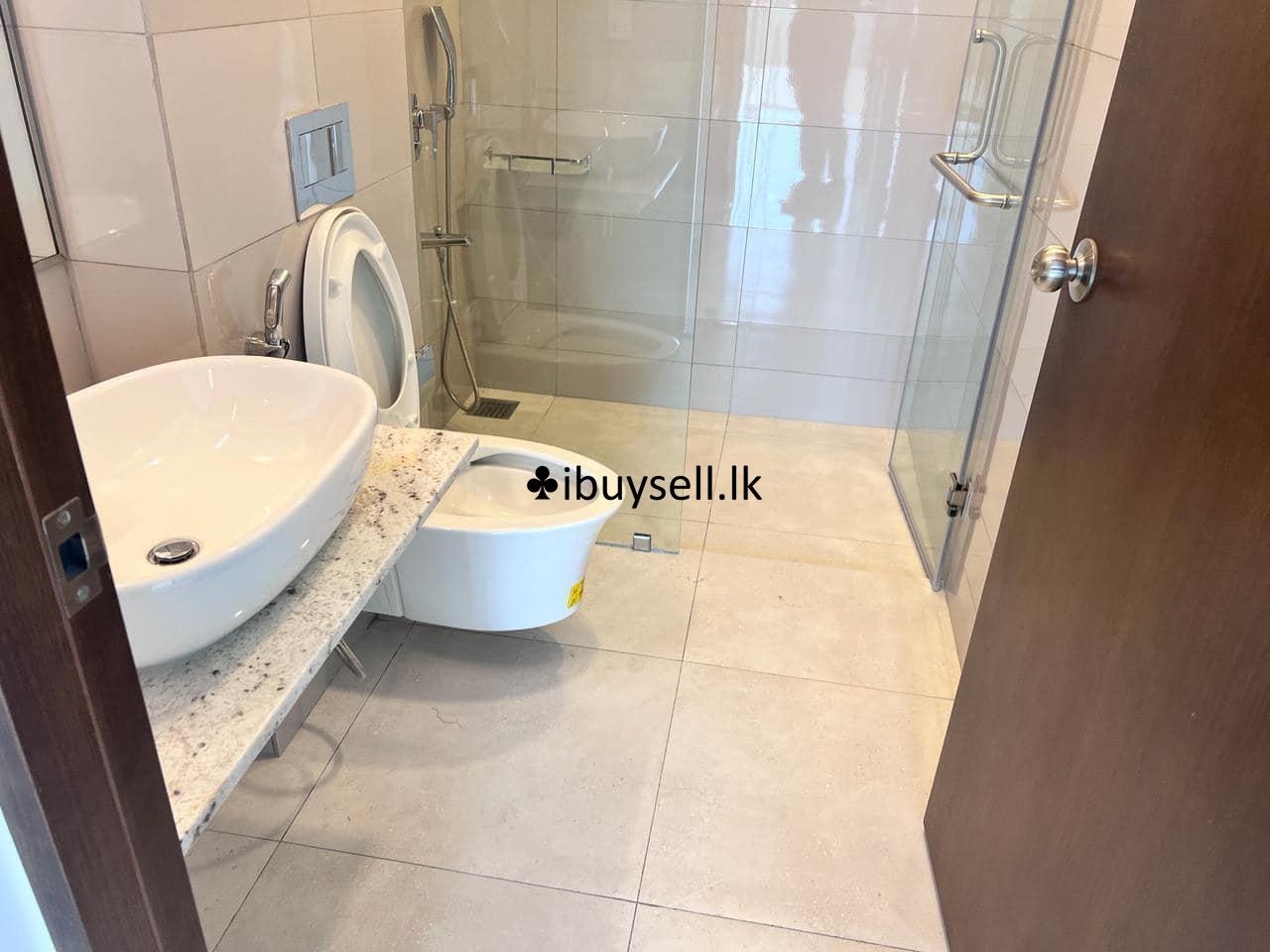 Luxury brand new apartment for sale in Rajagirya