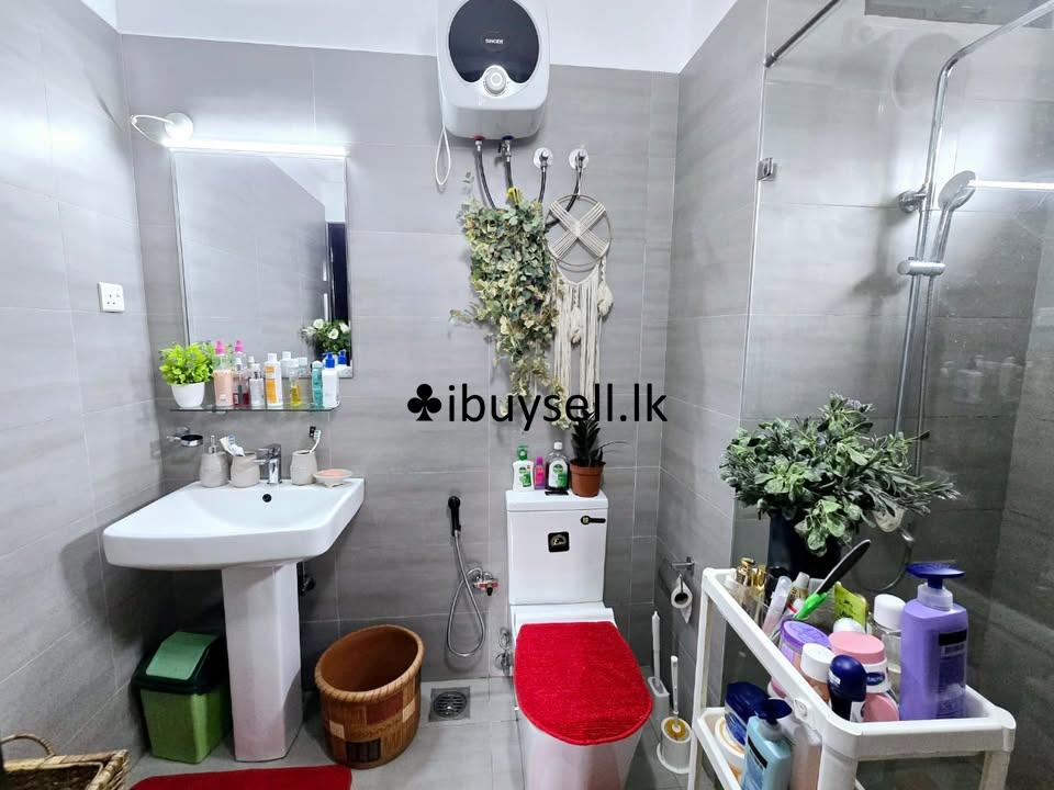 Luxury Apartment For Sale in Temples Road, Mt Lavinia.