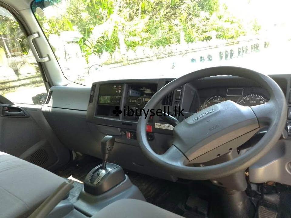 Isuzu freezer truck for sale