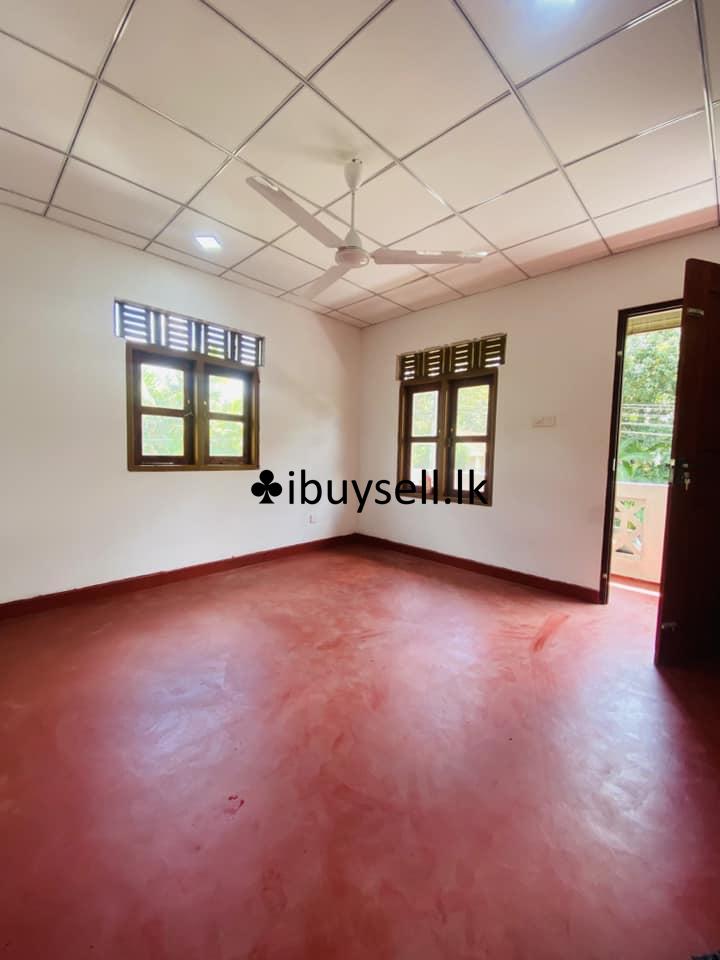 Newly constructed Upstairs For Rent in Kadawatha