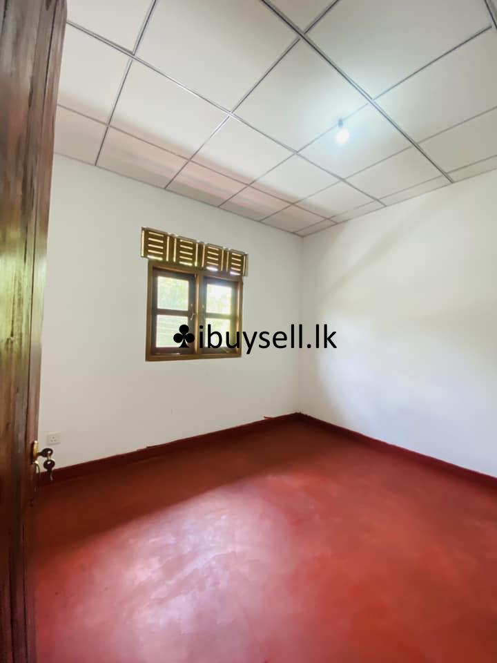 Newly constructed Upstairs For Rent in Kadawatha