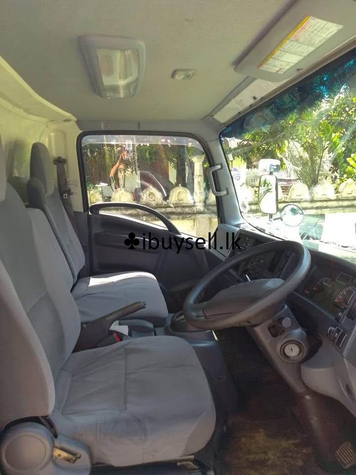 Isuzu freezer truck for sale