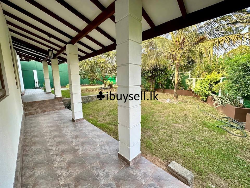 House for sale in Athurugiriya