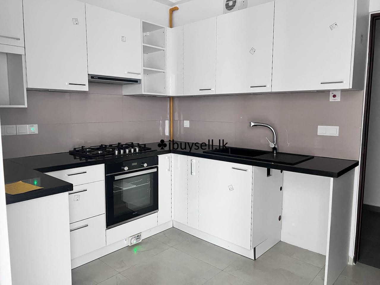 Luxury brand new apartment for sale in Rajagirya