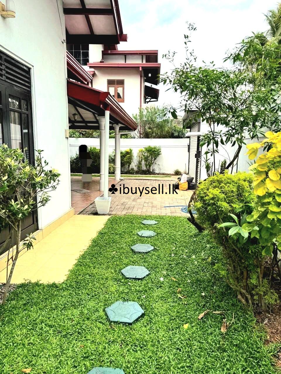 Two storied House For Sale In Pelawatte