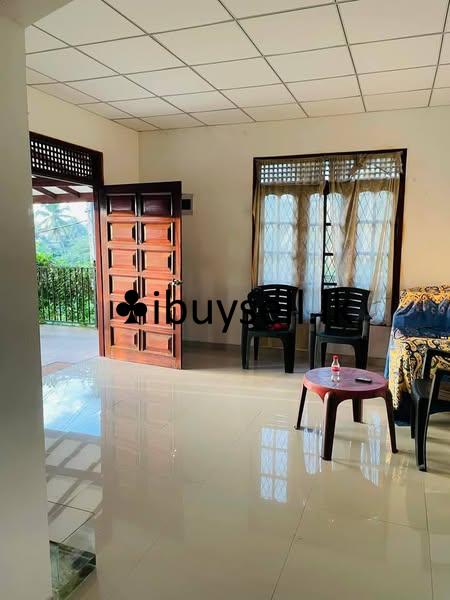 Upstair House for Rent in Athurugiriya (697 bus route )for Couple