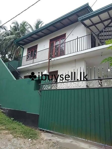 Upstair House for Rent in Athurugiriya (697 bus route )for Couple