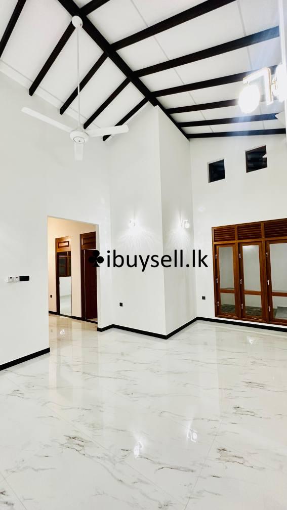 House for Sale – Athurugiriya