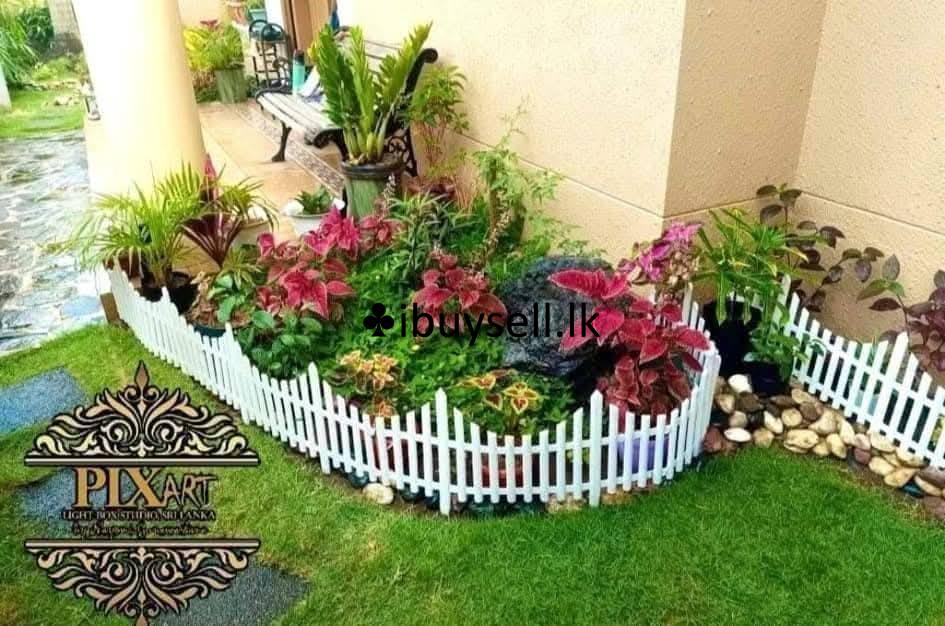 Garden small plastic  fences FOR SALE