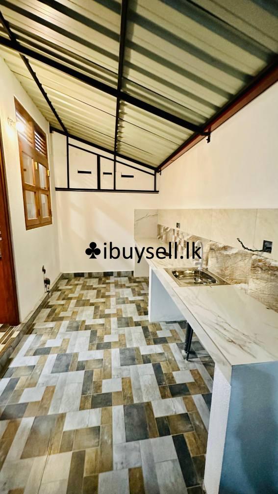 House for Sale – Athurugiriya