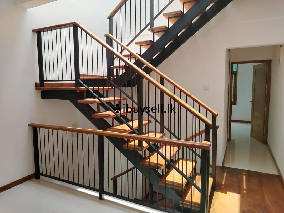 NUGEGODA, DELKANDA BRAND NEW  APARTMENT HOUSE FOR SALE.