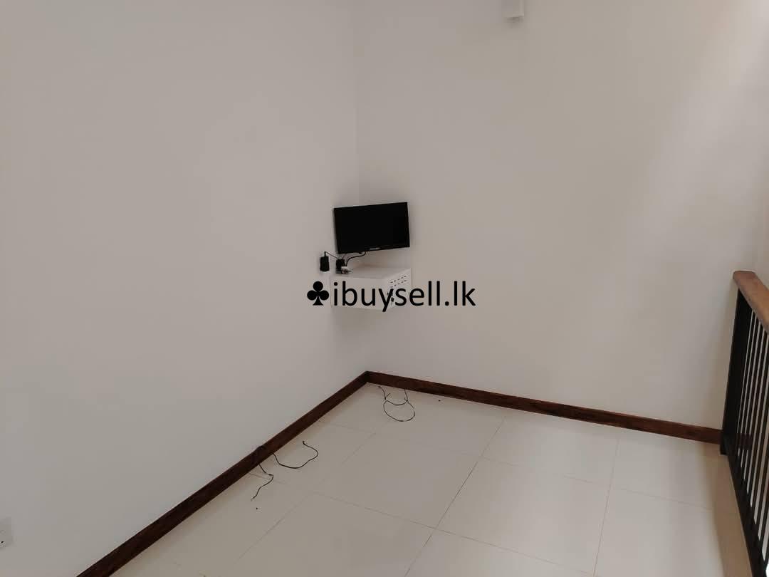 NUGEGODA, DELKANDA BRAND NEW  APARTMENT HOUSE FOR SALE.