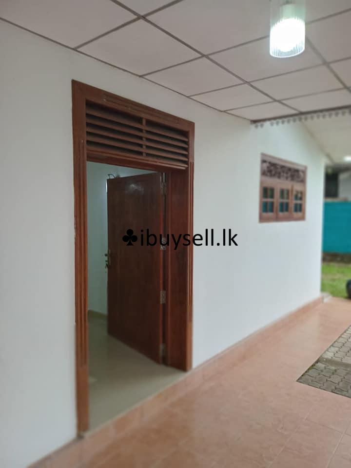 House for sale -Piliyandala