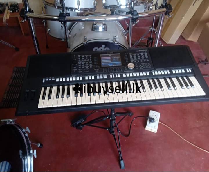 Yamaha psr S 950 keyboard FOR SALE