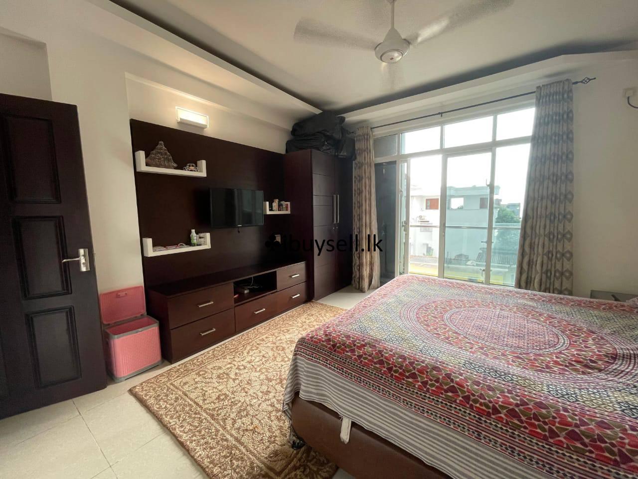 Fully Furnished Apartment for Sale – Wallawaththa