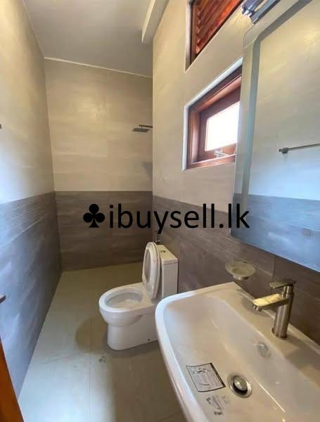 Modern 7.5 perches land with house for sale -Kadawatha