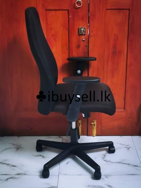 High-quality American office chairs for sale!