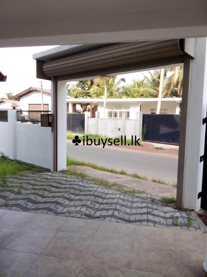 House for Sale – Ja ela, Kapuwaththa