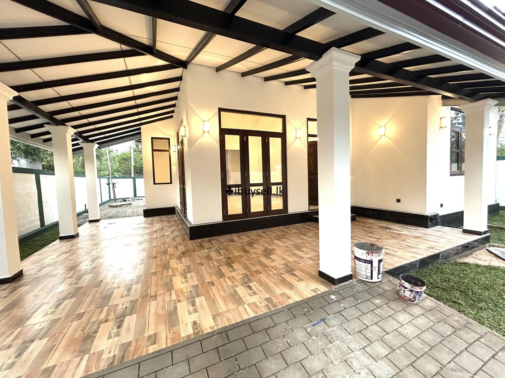 Brand new luxury  house sale in negombo kandawala