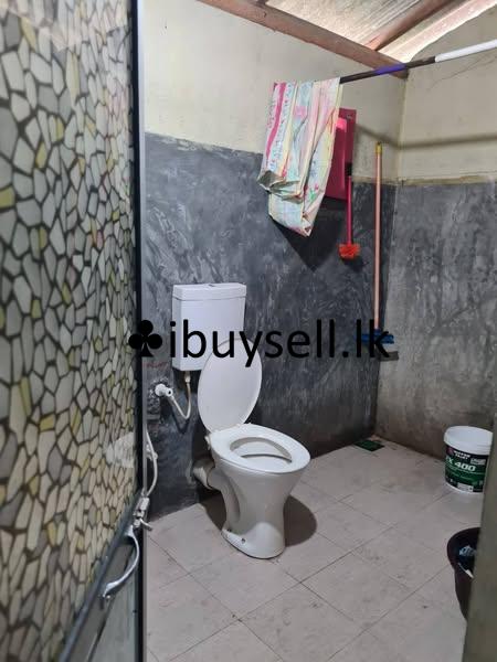 House for sale at makola