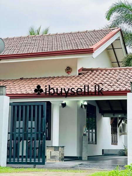 House for sale in Negombo