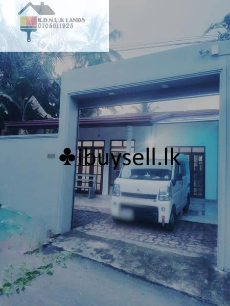 House for sale in Kasbawa