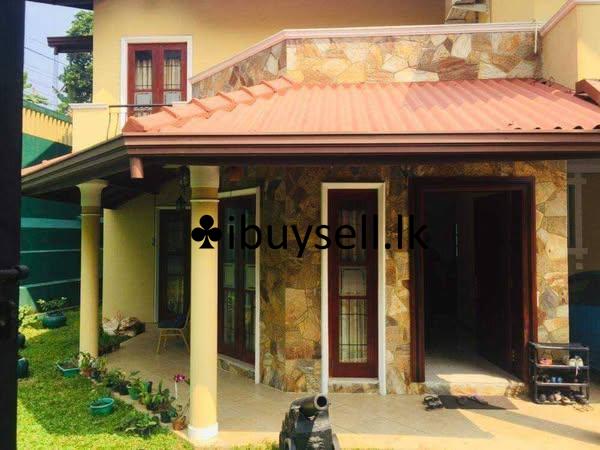 Luxurious house for sale near the main road in Malabe
